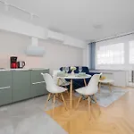 Salezego With Balcony Near Pge Narodowy By Renters Apartmán Varšava