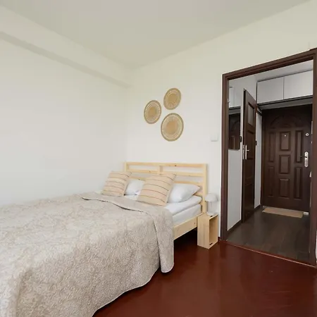 Apartment Salezego With Balcony Near Pge Narodowy By Renters