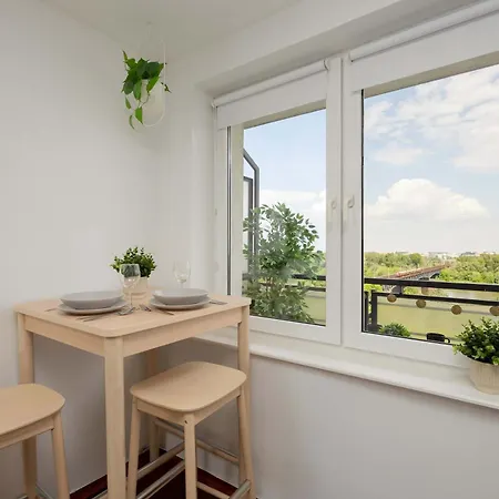 Salezego With Balcony Near Pge Narodowy By Renters 公寓