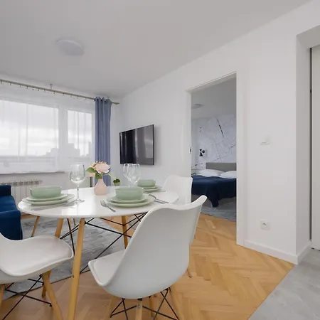 Salezego With Balcony Near Pge Narodowy By Renters 바르샤바