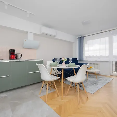 Salezego With Balcony Near Pge Narodowy By Renters Apartmán Varšava